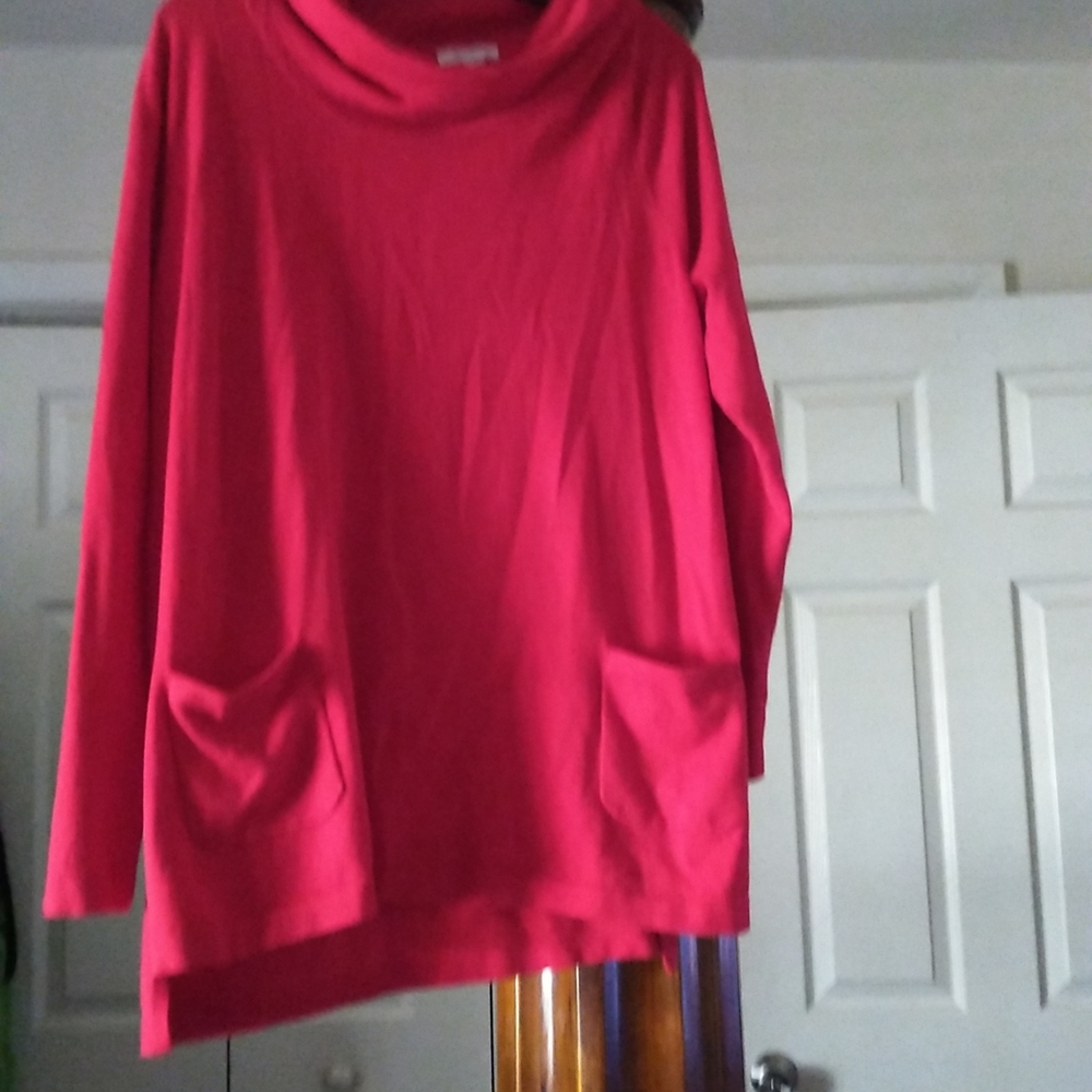 Red turtle neck - Picture 2 of 4